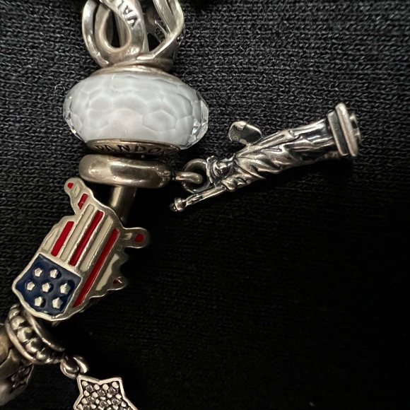 Authentic Pandora Bracelet with USA themed charms - Picture 4 of 4